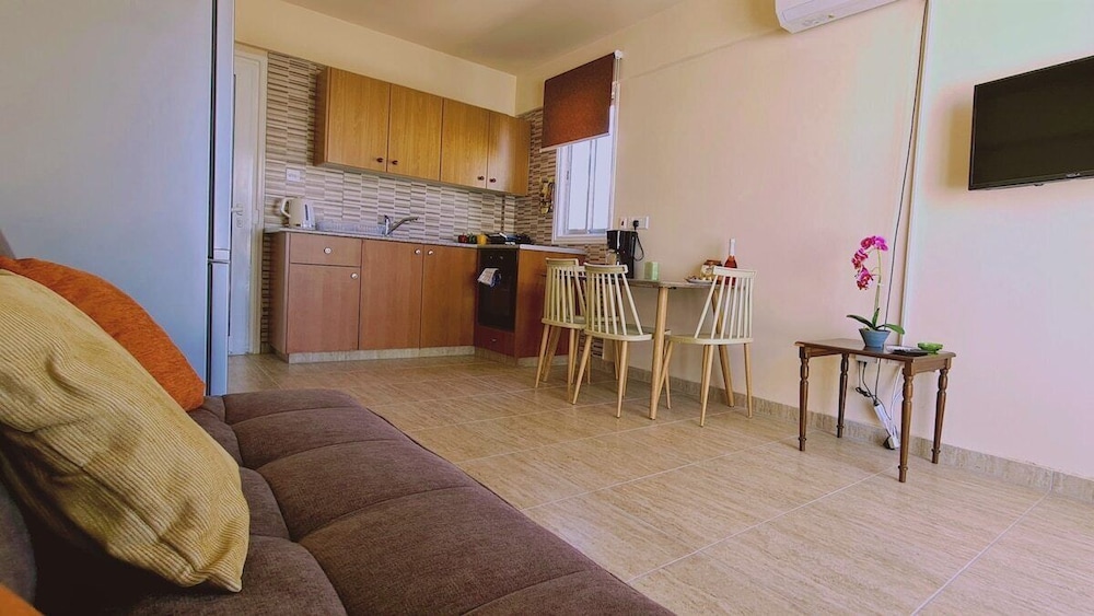 101 AN -chill n Joy Apartment