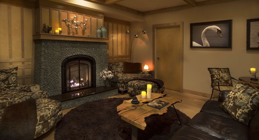 Bob Timberlake Inn at Chetola Resort