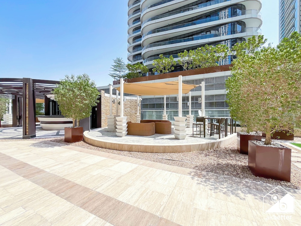 Elegant 2-bed Retreat Stunning Downtown Views