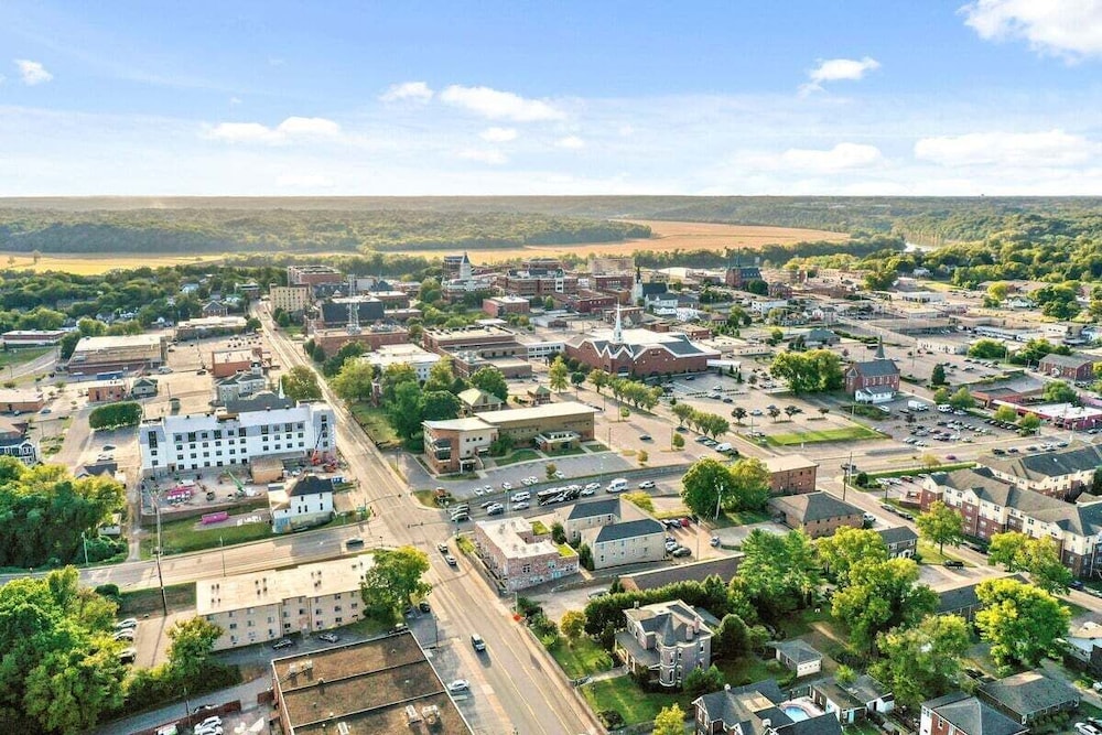 Todd's Place in Downtown Clarksville