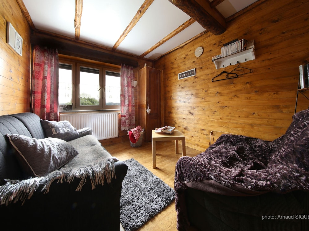 Family House with Large Garden & Games Room near Bambois Lake view 4