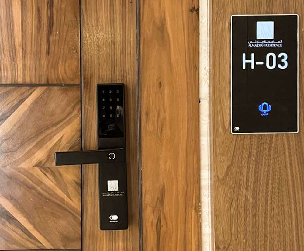 Kease Yasmin H-3 Royal Touch AX73