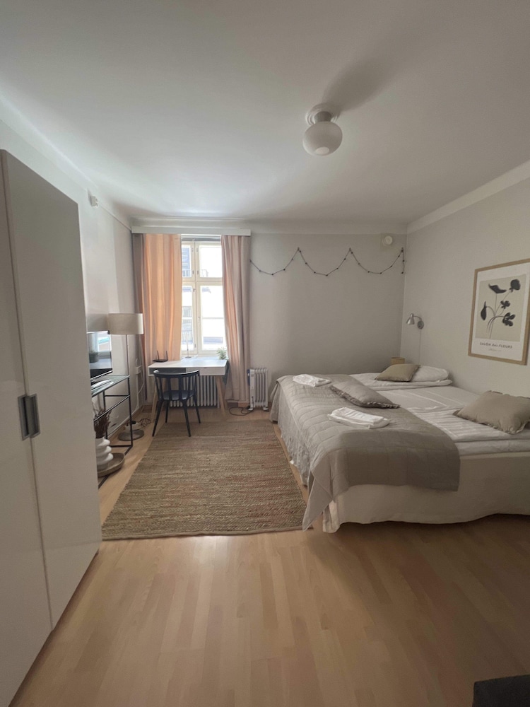 2ndhomes Nice Studio by Esplanade Park view 2