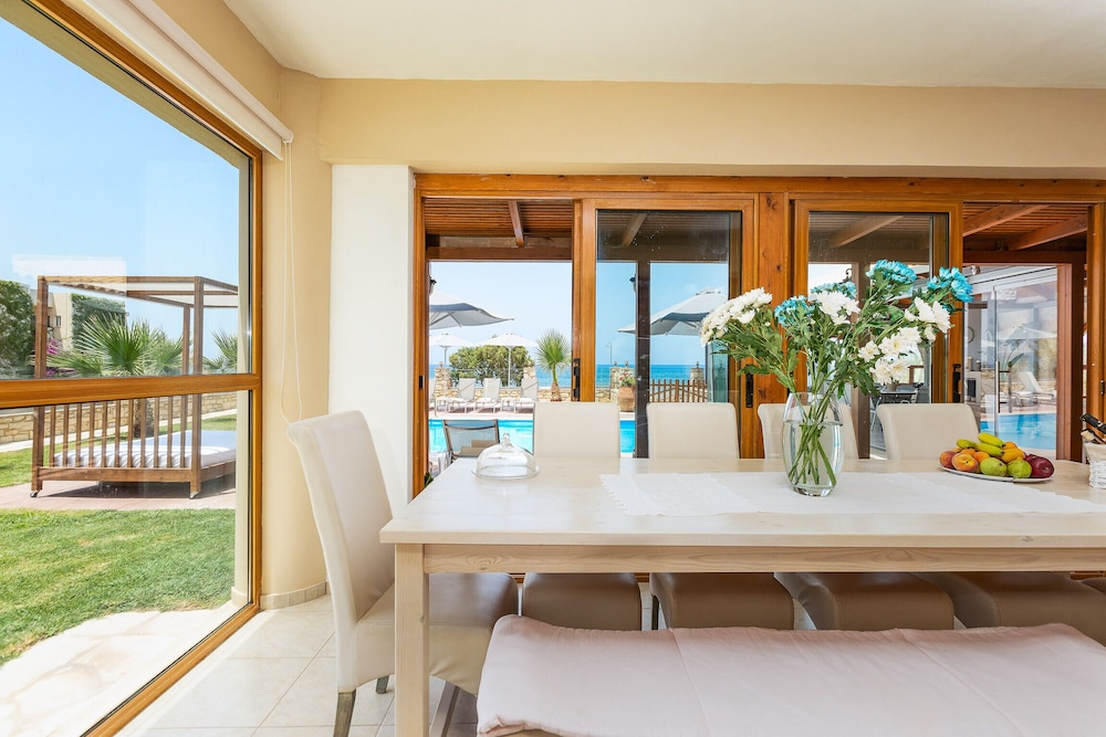 Golden Sand Beach Villa Villa