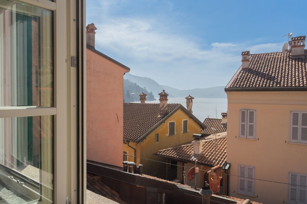Emily's Holiday House - Authentic Lake Como by Rent all Como