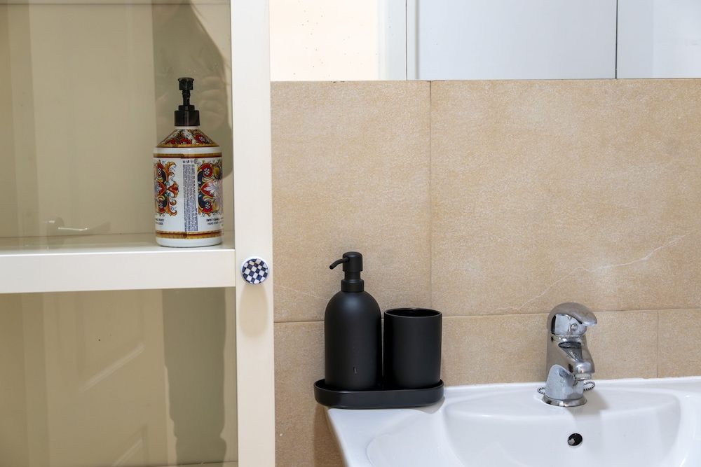 M Ore461 Piso de 1 Dormitorio y Balc n -alquiler