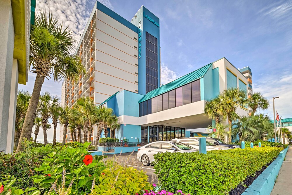 Oceanfront Balcony: Resort Condo in Myrtle Beach view 5
