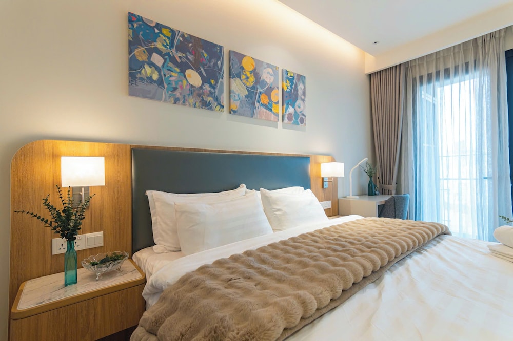 Capital Zenity's Apartment Luxury Central City – By Skyway Company