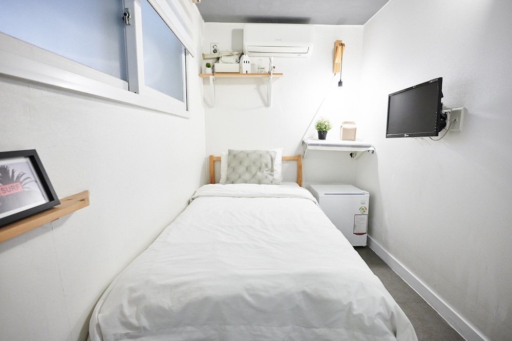 Queen House Hongdae view 3