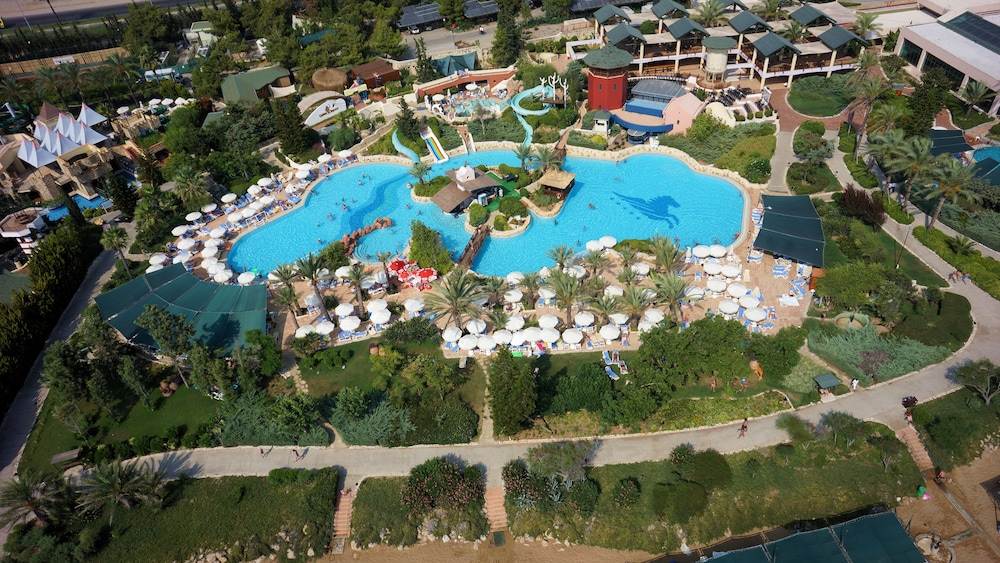 AQI Pegasos Resort