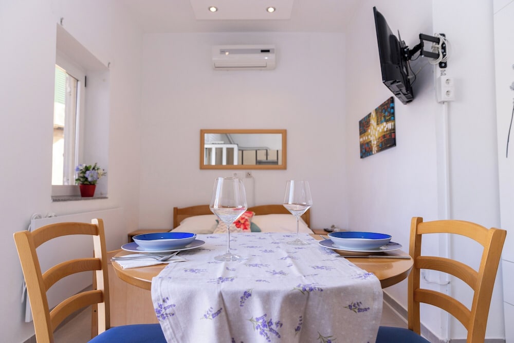 Apartments Kastilac with sea view