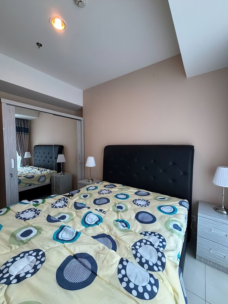 Staycation Jakarta Kensington Royal