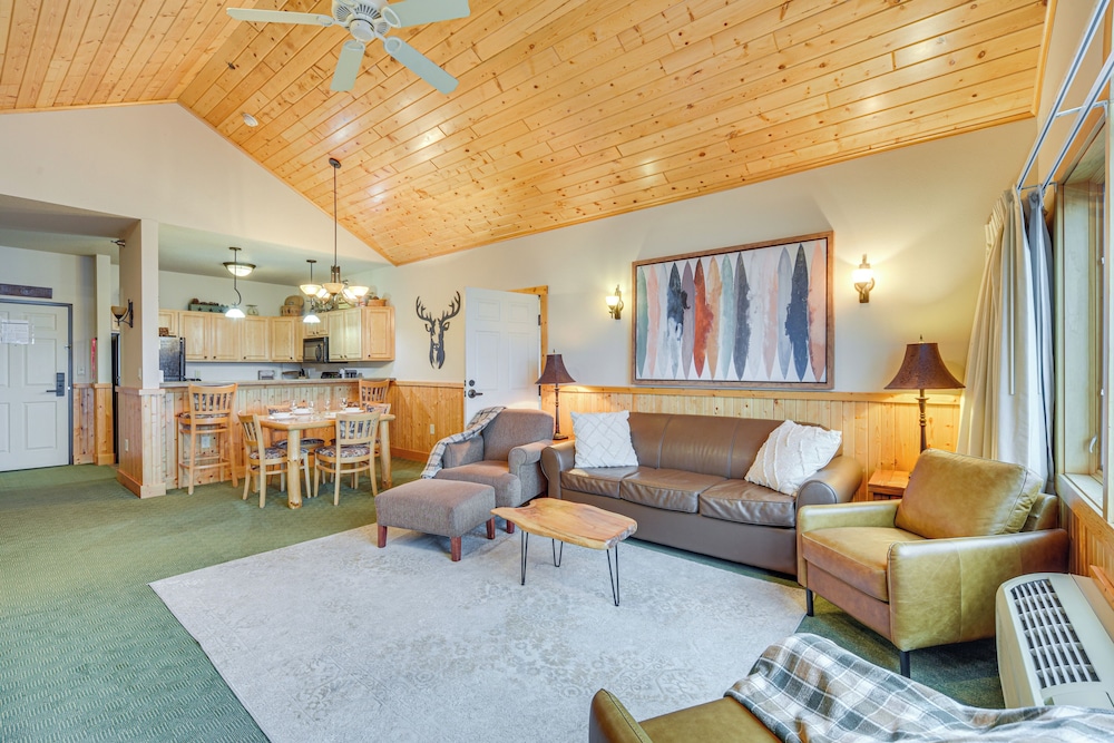 Pool & Lake Access: Northern Lakes Retreat!