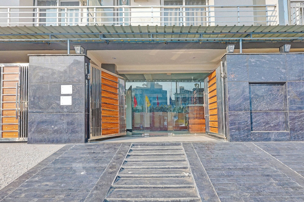 Fabhotel Premier Stays