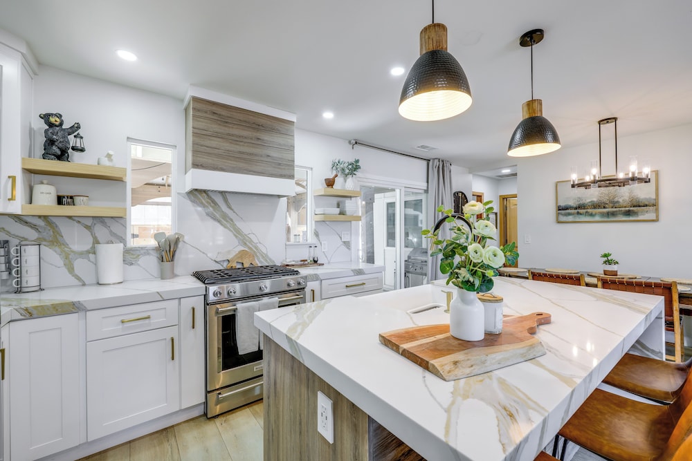 Walk to Big Bear Marina: Modern Home w/ Hot Tub!