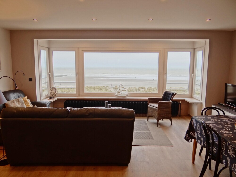 Apartment in Nieuwpoort With Ocean Views