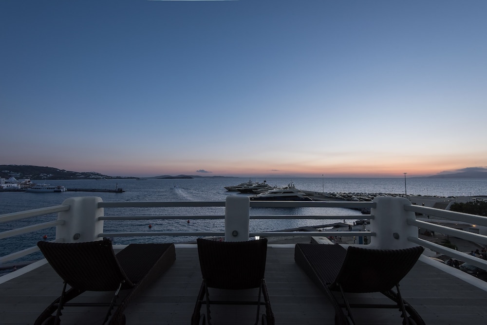 Riva Suites - Adults Only