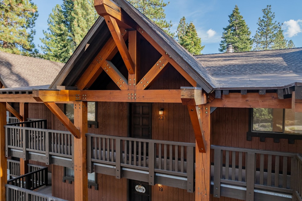 Incline Paradise by Avantstay Walk to Town Lake 5mins to Ski Resort