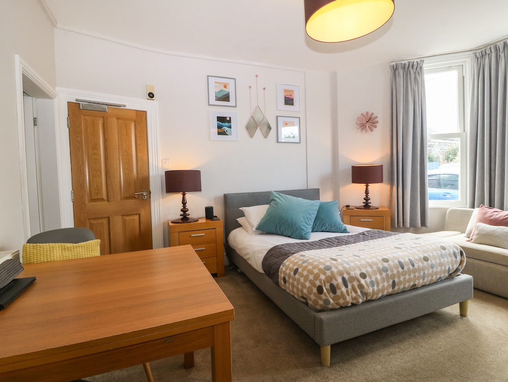 Y Castell Apartment 1 view 4