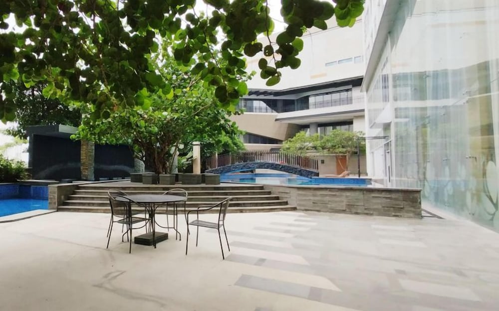 Spacious Combined 3BR Grand Sungkono Lagoon Apartment