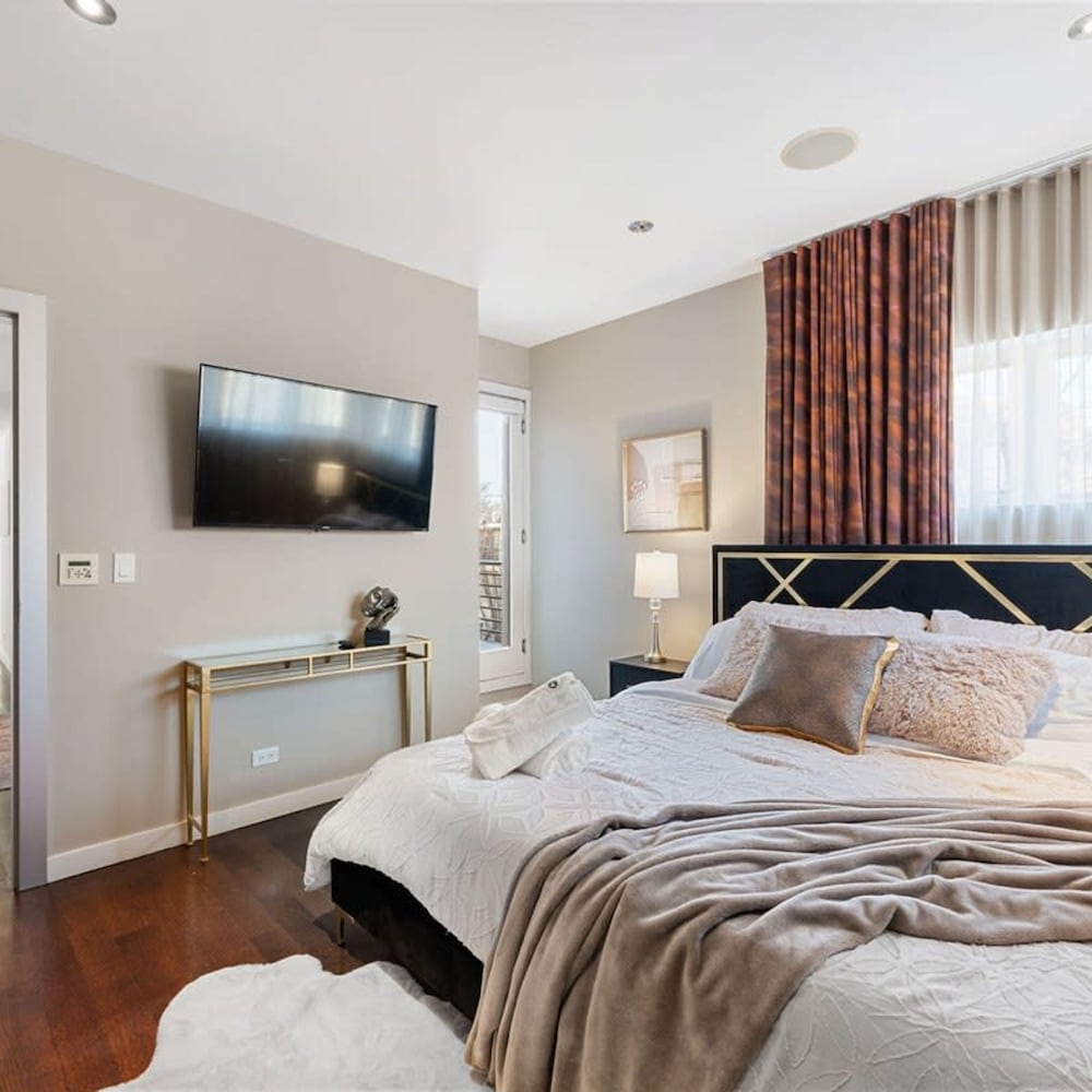5BR 5BA Architectural Estate-theatre Gym Rooftop