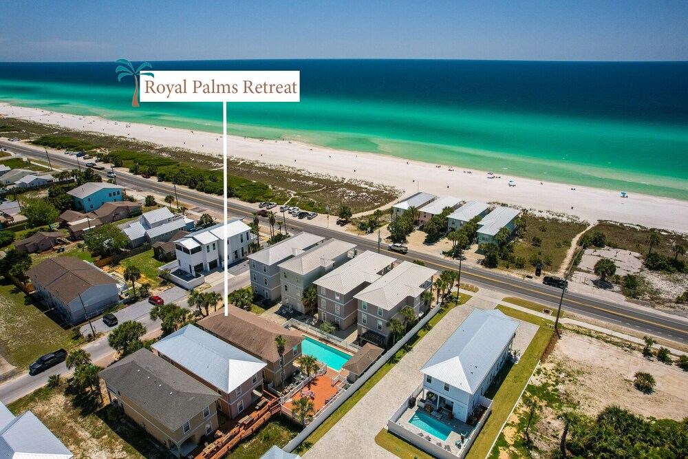 Royal Palms Retreat 3 Bedroom Home by RedAwning view 5