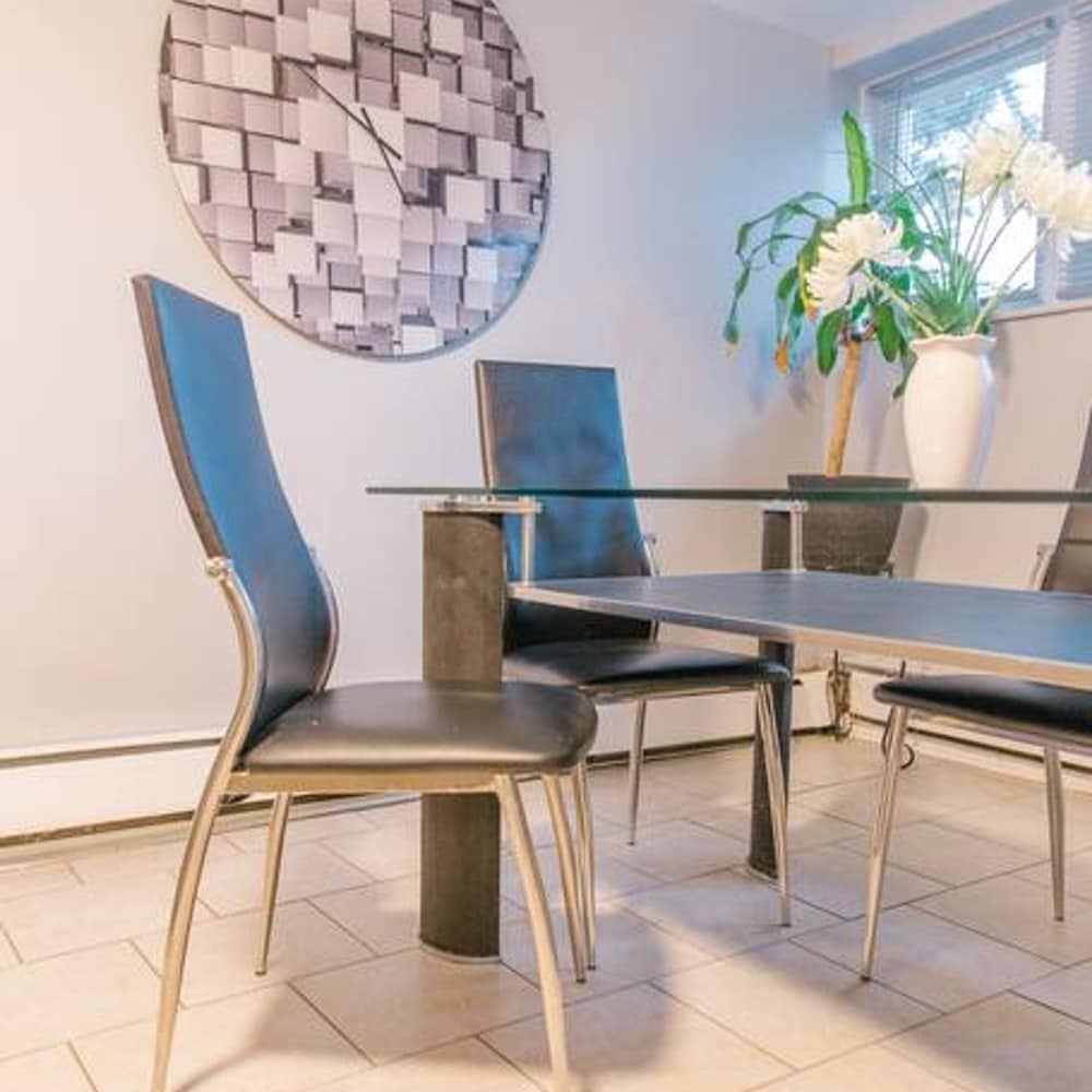 Midway Airport 2 Bedroom With Full Kitchen