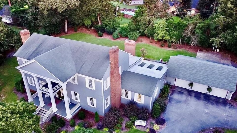 The Elizabethtown Inn