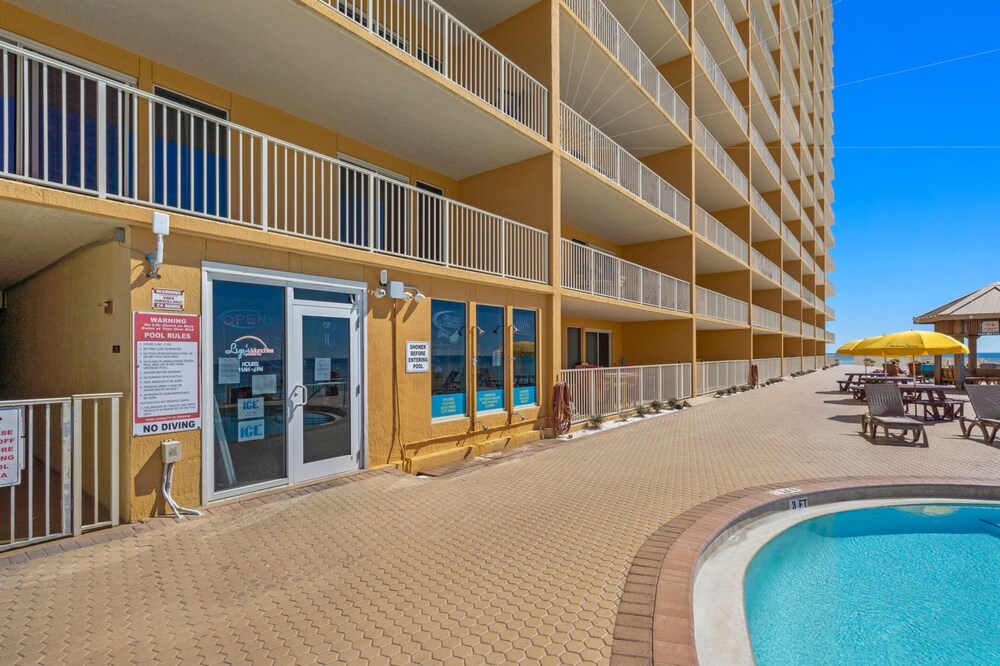 Treasure Shores3br Beachfront Corner Unit Sleeps 8 With Stunning Gulf Views!