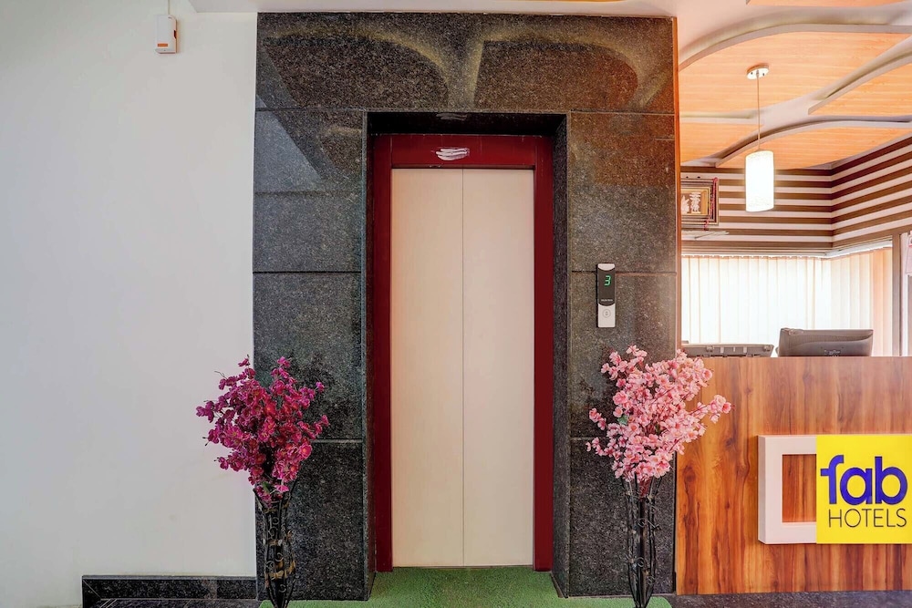 FabHotel Royal Suites - Yeshwanthpur