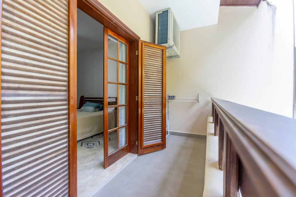 Casa em Condom nio com Piscina Wi-fi e Garagem