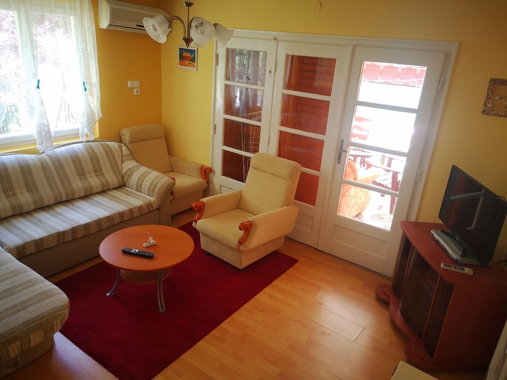 Vadásztanya Apartmanok