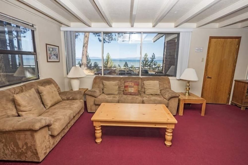 Lake Tahoe Vacations - 3195 Pasadena Avenue 6 Bedroom Home by RedAwning - Property Image 11