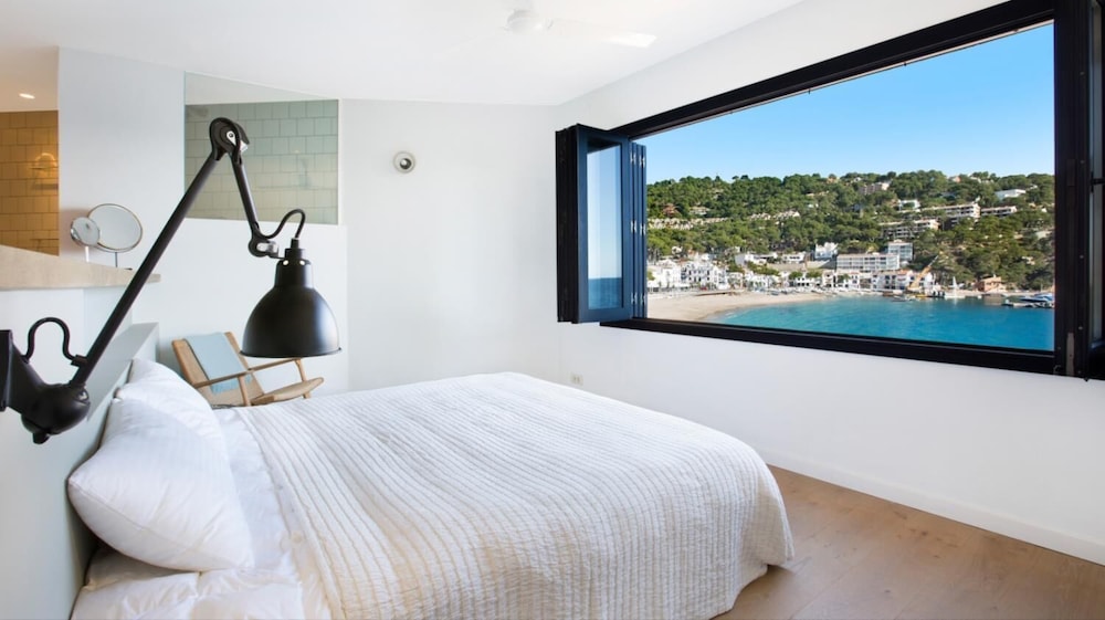 Mirador in Llafranc With 4 Bedrooms and 4 Bathrooms