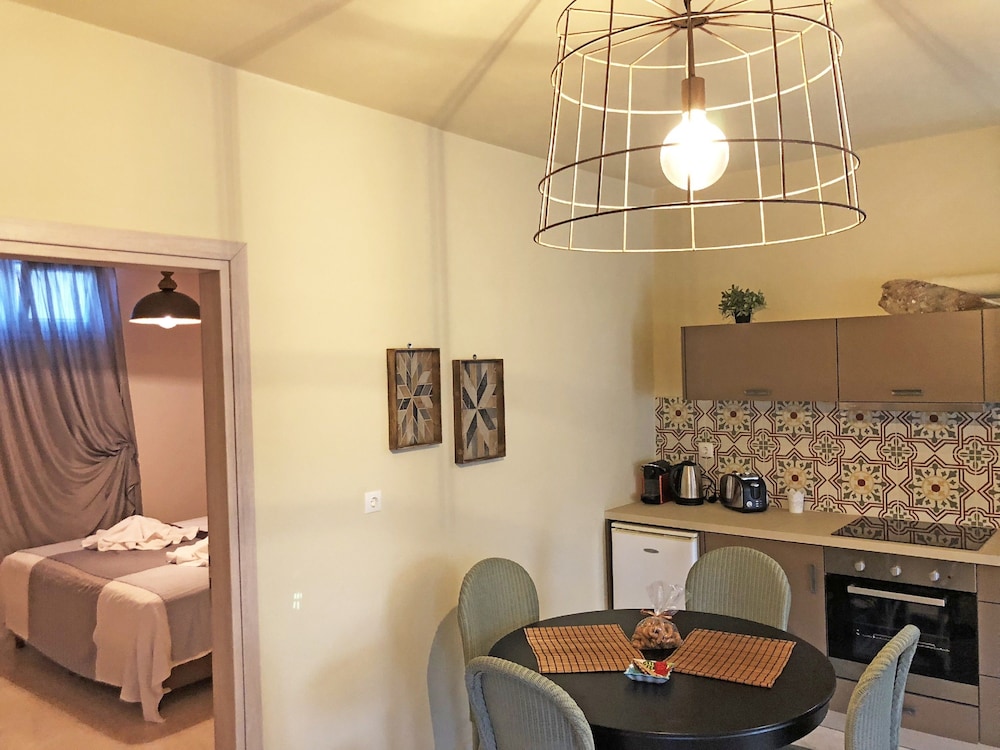 Elaia Villas
