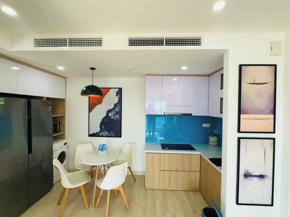 Gold Coast Balcony Serviced Apartment