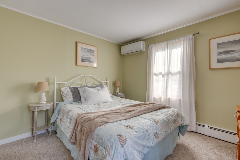 Amazing Rocky Point Retreat Overlooking the Sound! - Property Image 24