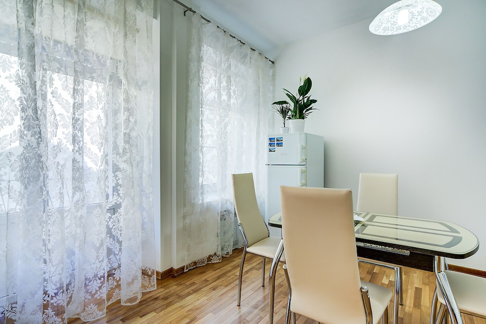 Home4day Sunny City Central Flat