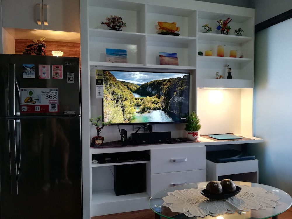1BR Unit For Rent One Oasis Condominium
