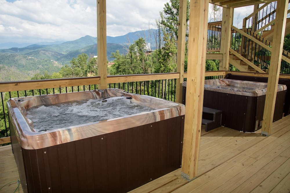 Skyline Splendor Luxe Retreat With Breathtaking Views Over Downtown Gatlinburg