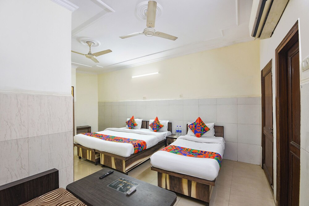 Fabhotel Shiv Palace