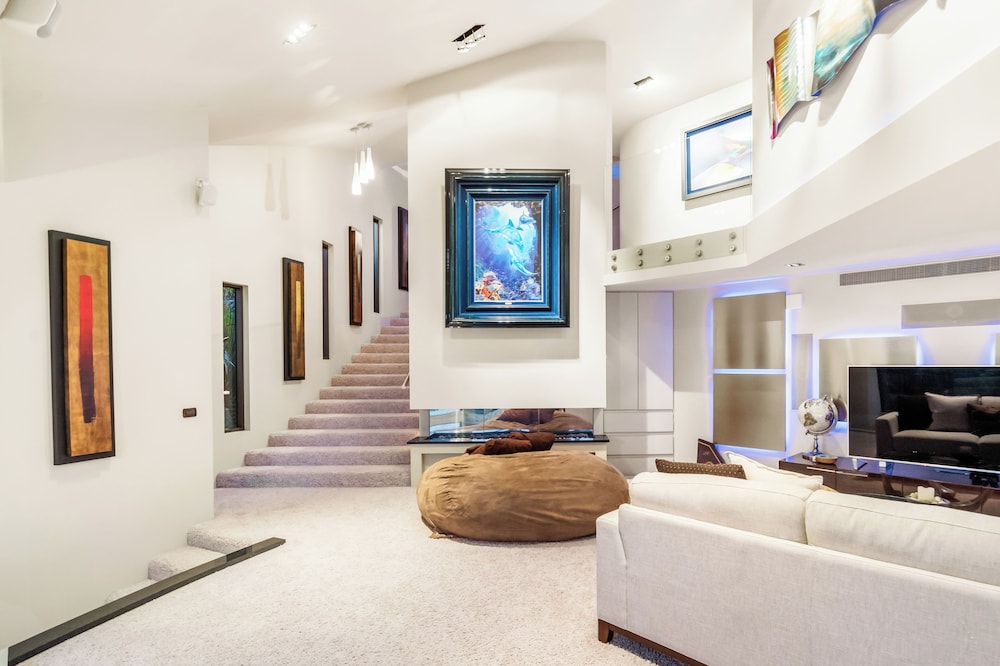 Cozy Suite - Ocean View & Private Beach
