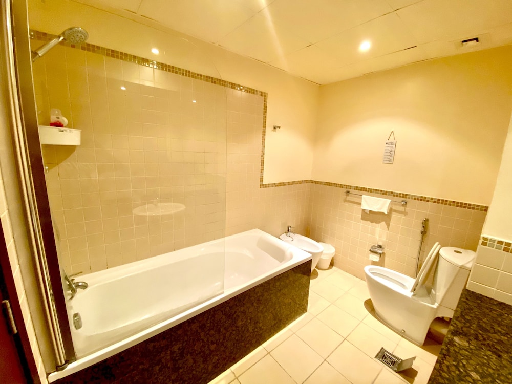 Bombay Backpackers DXB - Adults Only