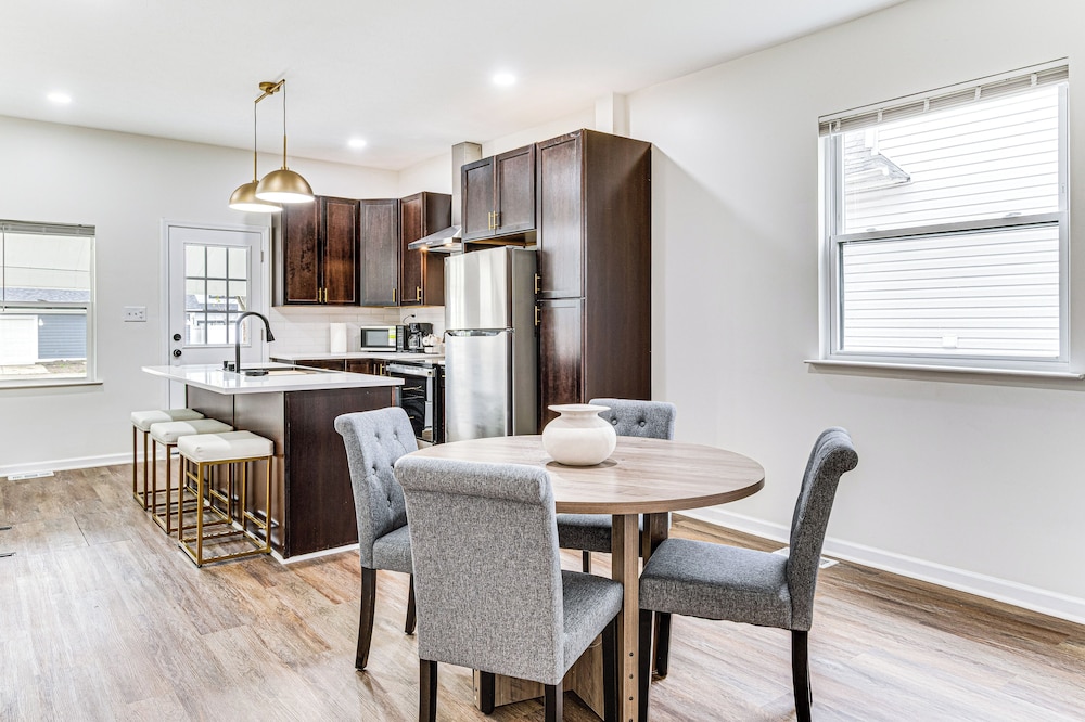 3 Mi to Downtown: Pet-friendly Indianapolis Home