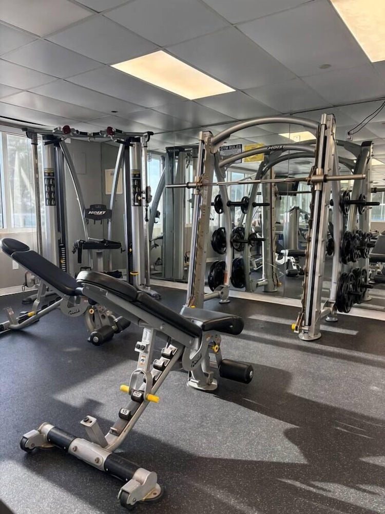 Beachfront Ocean View Balcony Pool Gym