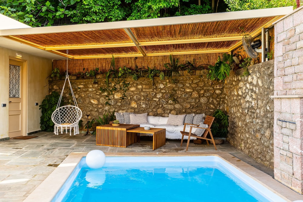 The Secret Garden - Courtyard Private Pool Villa