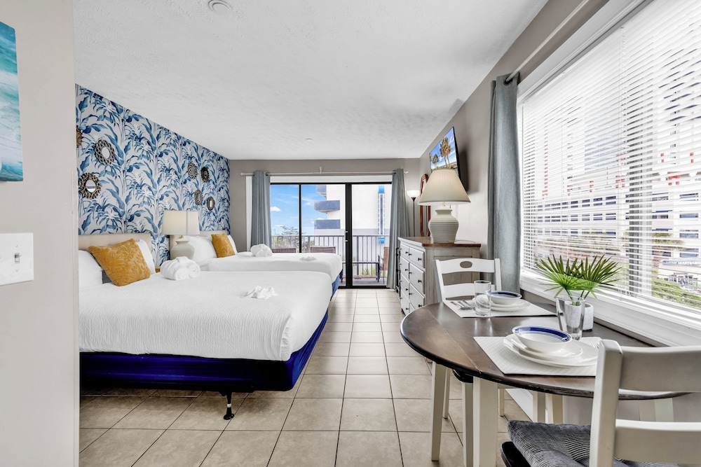 Bluewater Resort 307AB