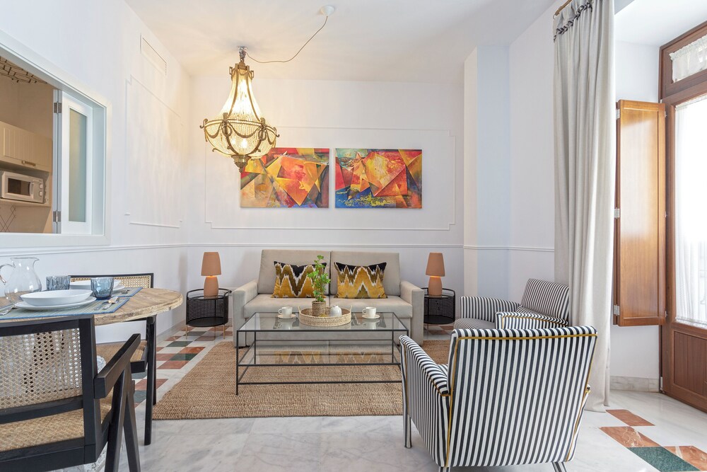Exclusive Apartment in Seville Center. Francos Viii