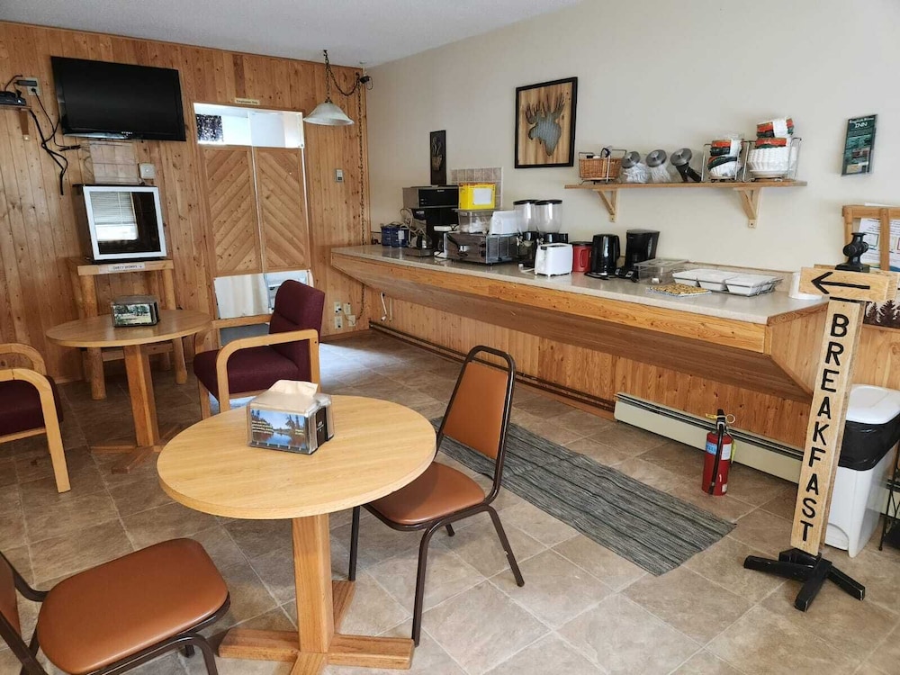 English River Inn