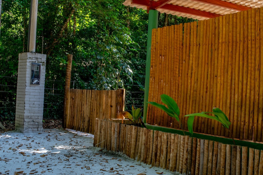 Suite Recanto dos Macacos - Quarto 2